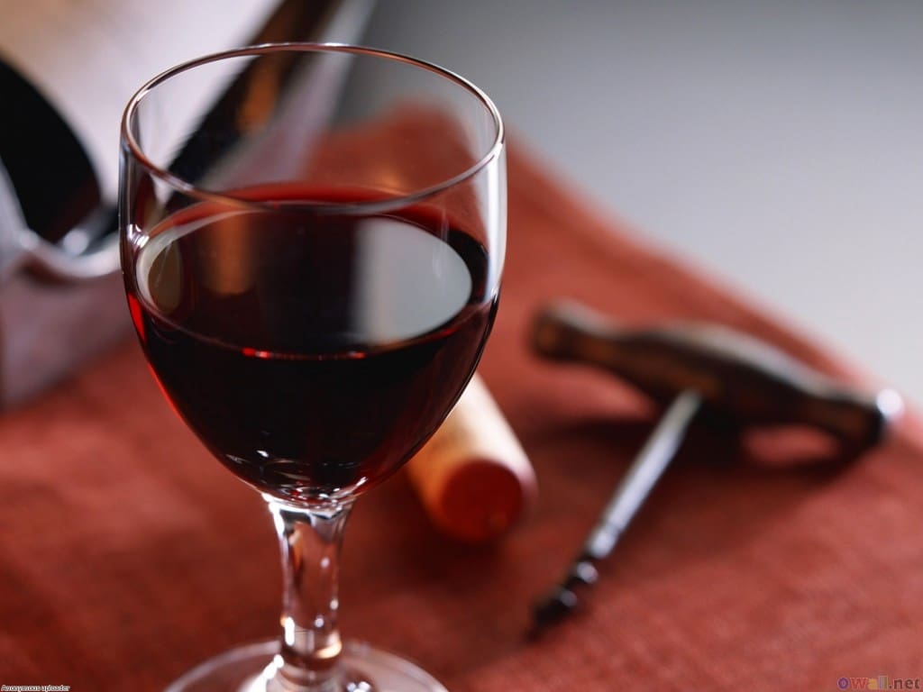 Red Wines are bad for your teeth. Opt for White Wines or clean teeth immediately after. Dental Cleanings, Worcester, Milbury, Shrewsbury, Auburn MA.